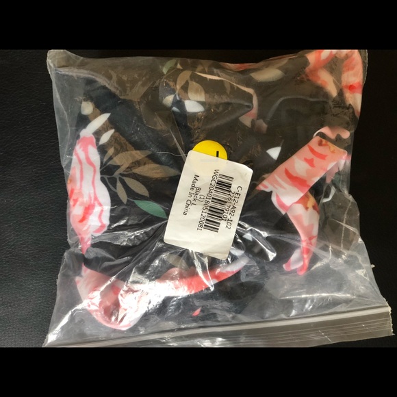 Floral bikini - Picture 2 of 2